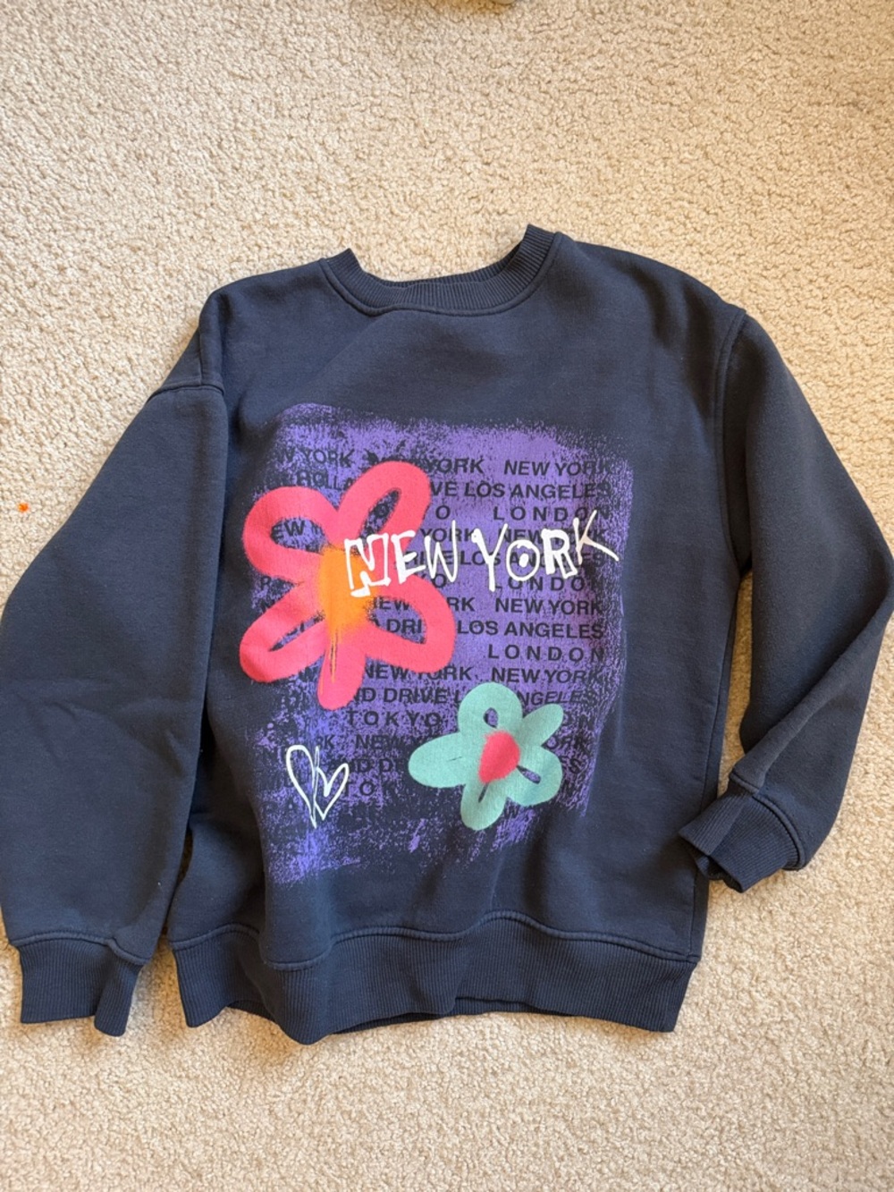 Zara Black Crewneck Sweatshirt with Colorful Flower Graphics Charcoal 12y 🗽